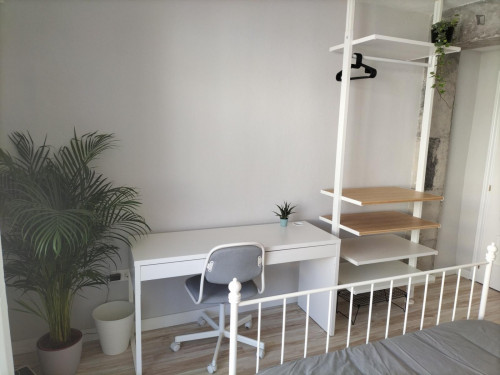 Comfortable double bedroom with a balcony, in Mercado - Gallery - 14