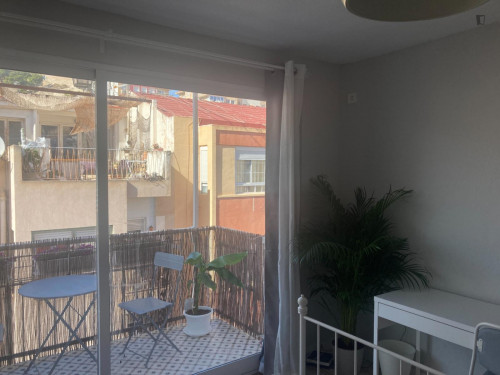 Comfortable double bedroom with a balcony, in Mercado - Gallery - 8