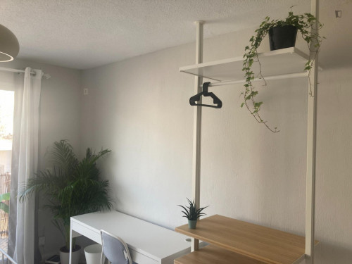 Comfortable double bedroom with a balcony, in Mercado - Gallery - 6