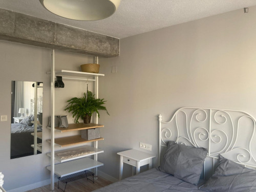Comfortable double bedroom with a balcony, in Mercado - Gallery - 10