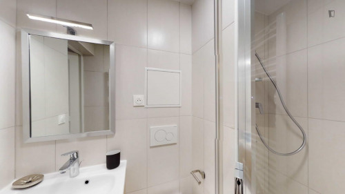 Large studio near the Issy-les-Moulineaux