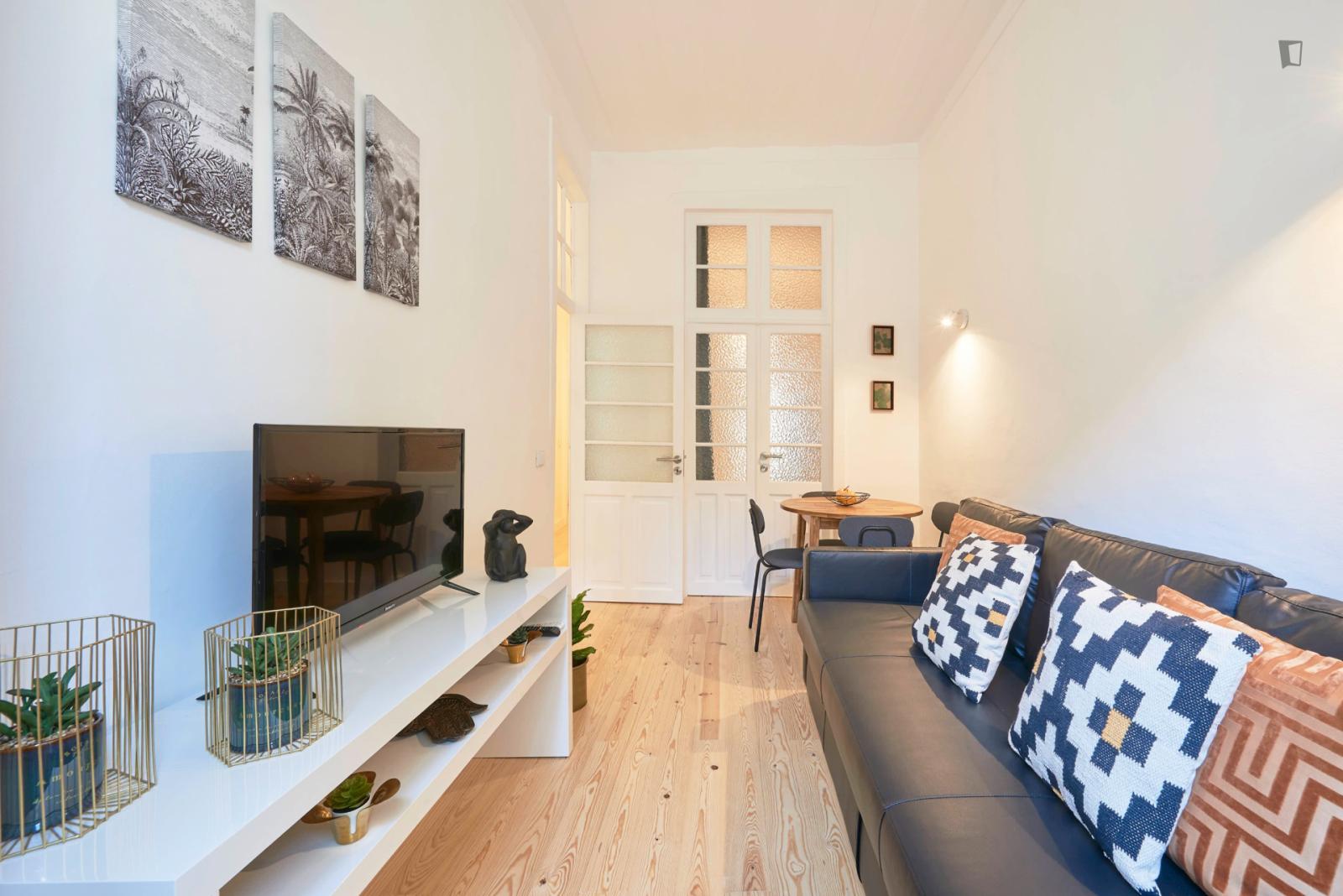  Modern 3-Bedroom Apartment In Trendy Bairro Alto  -  Modern 3-bedroom apartment in trendy Bairro Alto  - Gallery -  1