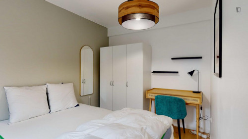 Comfy double bedroom close to Bobigny Campus