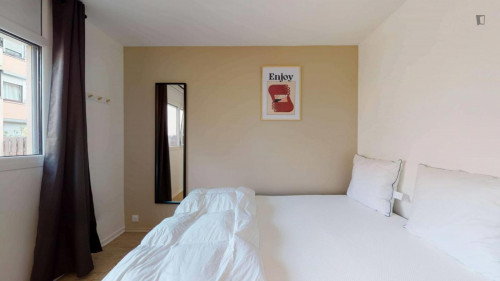 Cute double bedroom close to Place de la République