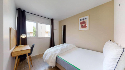 Cute double bedroom close to Place de la République