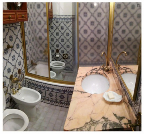 BIG and Bright bedroom in Alcântara