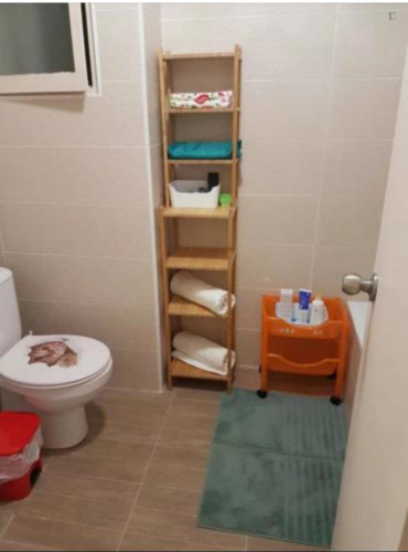 Double bedroom in 2-bedroom apartment - Gallery - 10