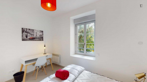 Cool double bedroom in the Île de Nantes