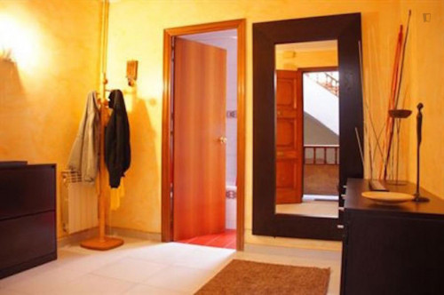 Practical single bedroom in a 3-bedroom flat, near the Maragall metro station - Gallery - 12