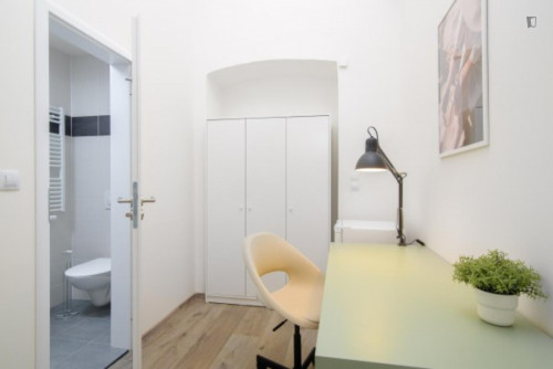 Comfy 1-bedroom apartment close to Park Folimanka