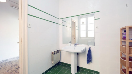 Cool double bedroom near Diagonal metro station - Gallery - 23