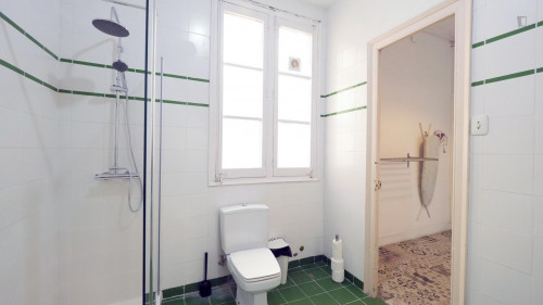 Cool double bedroom near Diagonal metro station - Gallery - 22