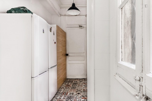 Cool double bedroom near Diagonal metro station - Gallery - 25