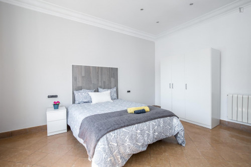 Tasteful double bedroom near the El Clot-Aragó train station - Gallery - 17