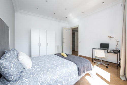 Tasteful double bedroom near the El Clot-Aragó train station - Gallery - 16
