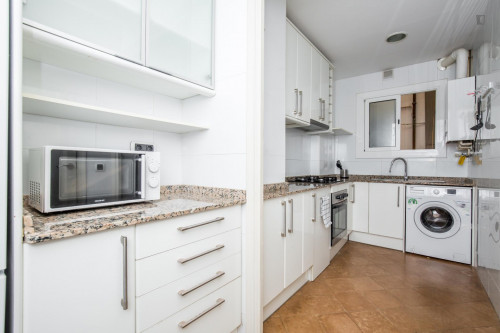 Tasteful double bedroom near the El Clot-Aragó train station