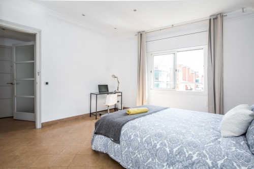 Tasteful double bedroom near the El Clot-Aragó train station - Gallery - 15