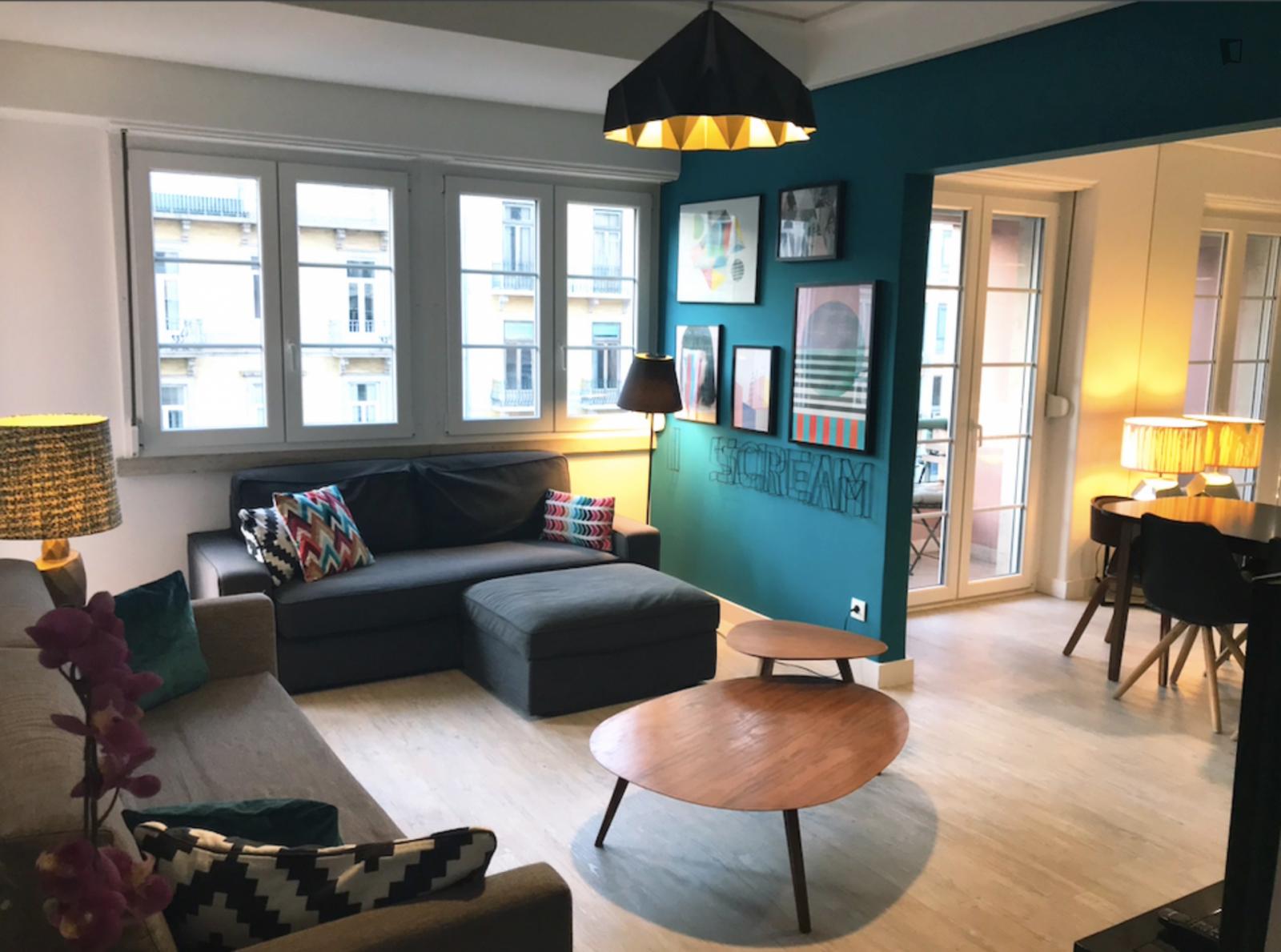 Sunny 3-Bedroom Apartment In The Heart Of Lisbon - Sunny 3-Bedroom Apartment in the Heart of Lisbon - Gallery - 1