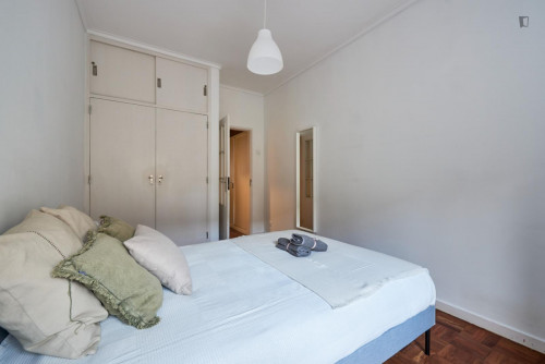 Cosy double bedroom close to Atrium Saldanha - Gallery - 7