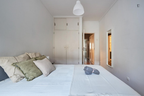 Cosy double bedroom close to Atrium Saldanha - Gallery - 6