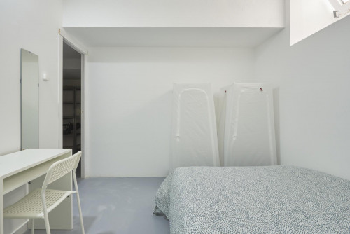 Nice double bedroom close to Alvalade metro station  - Gallery -  5