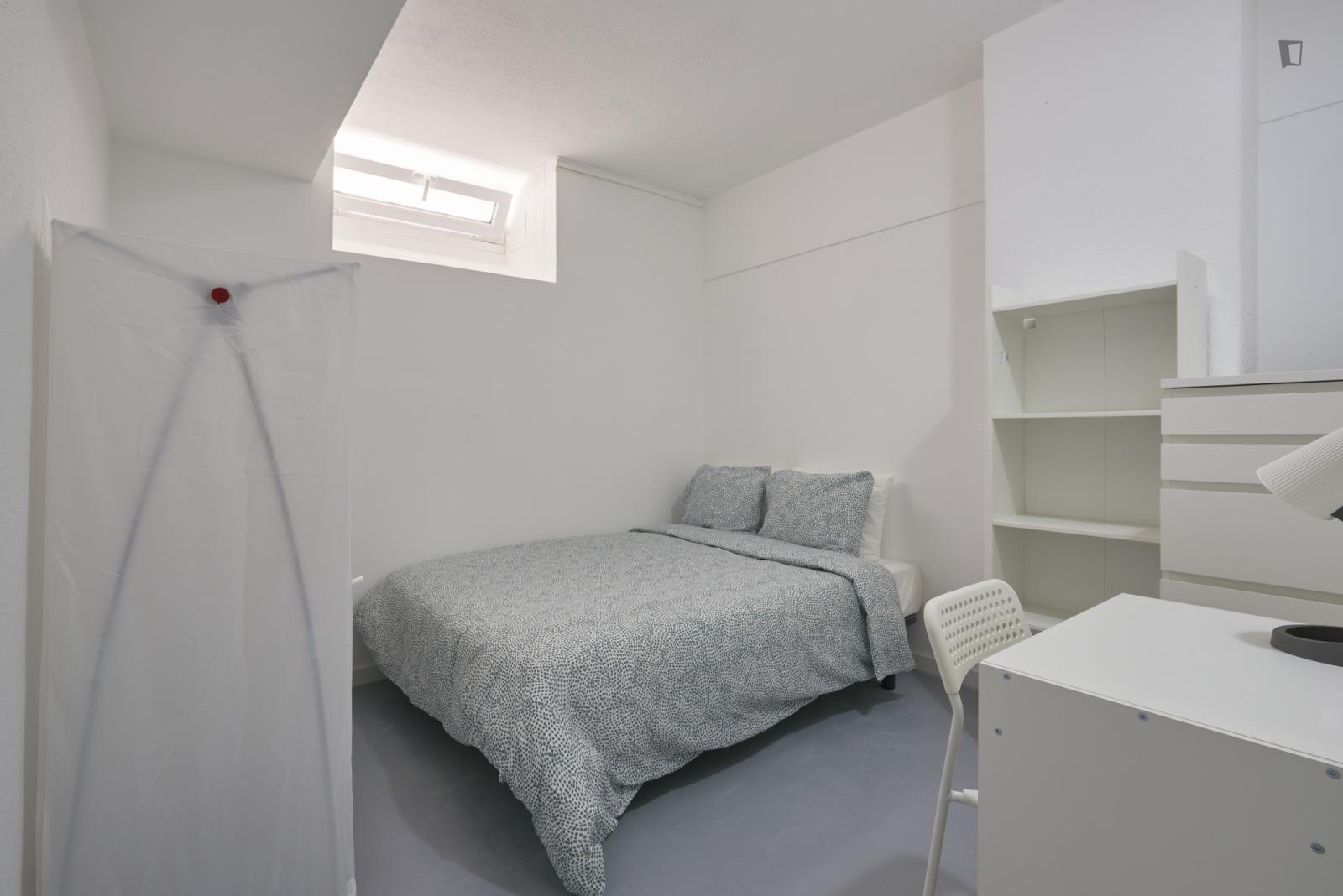  Nice Double Bedroom Close To Alvalade Metro Station  -  Nice double bedroom close to Alvalade metro station  - Gallery -  1