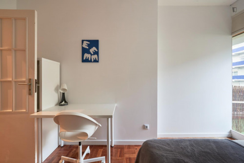 Lovely double bedroom close to Saldanha metro station - Gallery - 6