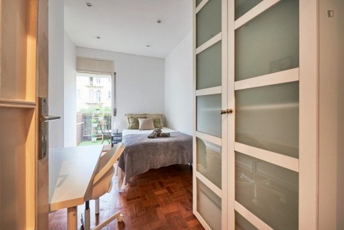 Lovely double bedroom close to Saldanha metro station