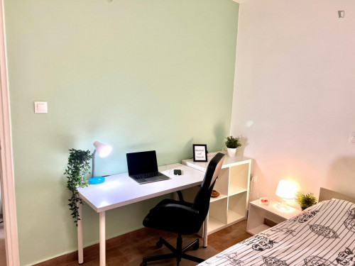 Neat double bedroom in Neapoli