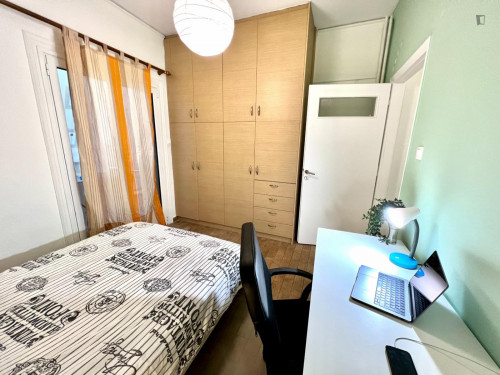 Neat double bedroom in Neapoli