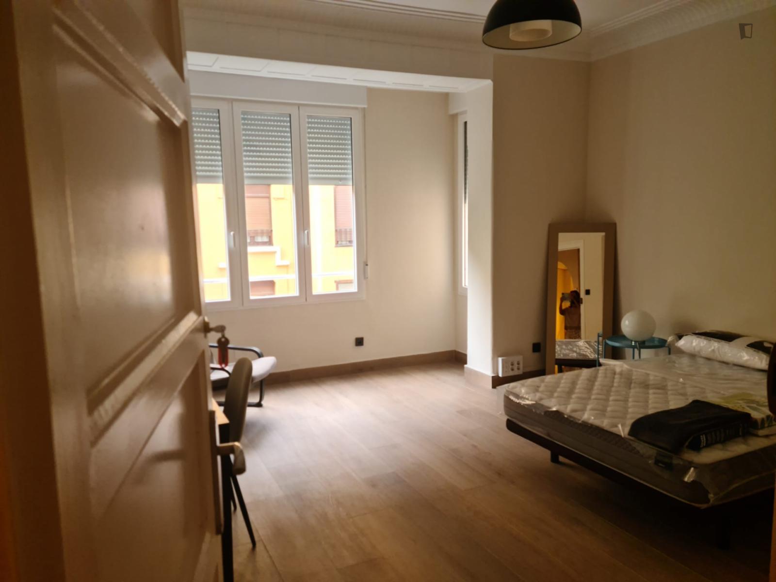 Neat Double Bedroom In The Heart Of Zaragoza Next To Plaza De Los Sitios - Neat double bedroom in the heart of Zaragoza next to Plaza de los Sitios - Gallery - 1