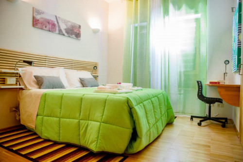 Homely 2-bedroom apartment next to Valle Aurelia Train Station