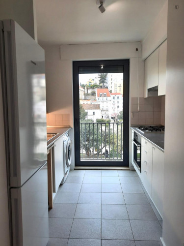 Beautiful double bedroom with view São Jorge Castle - Gallery - 6