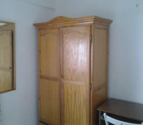 Bright double bedroom near Facultad Bellas Artes, Sevilla