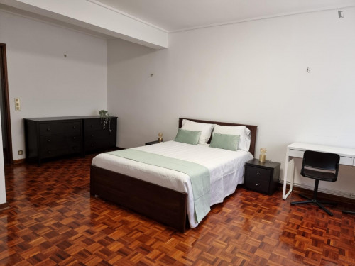 Sunny and spacious 4-bedroom apartment in Montes Claros - Gallery - 22