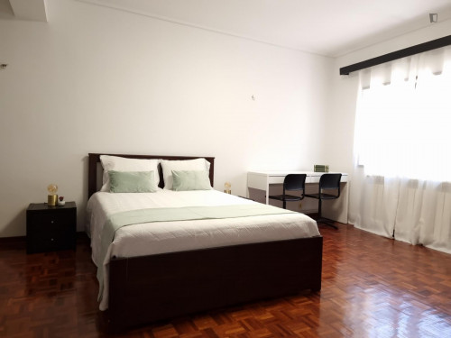 Sunny and spacious 4-bedroom apartment in Montes Claros - Gallery - 23