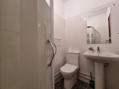 Sunny and spacious 4-bedroom apartment in Montes Claros - Gallery - 14