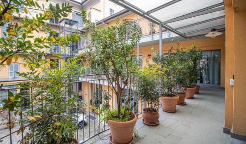 Cosy 1-bedroom apartment next to Garibaldi FS metro station