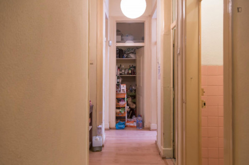 Comfy double bedroom near the Intendente metro