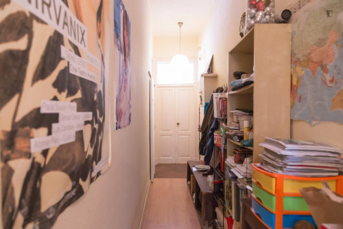 Comfy double bedroom near the Intendente metro