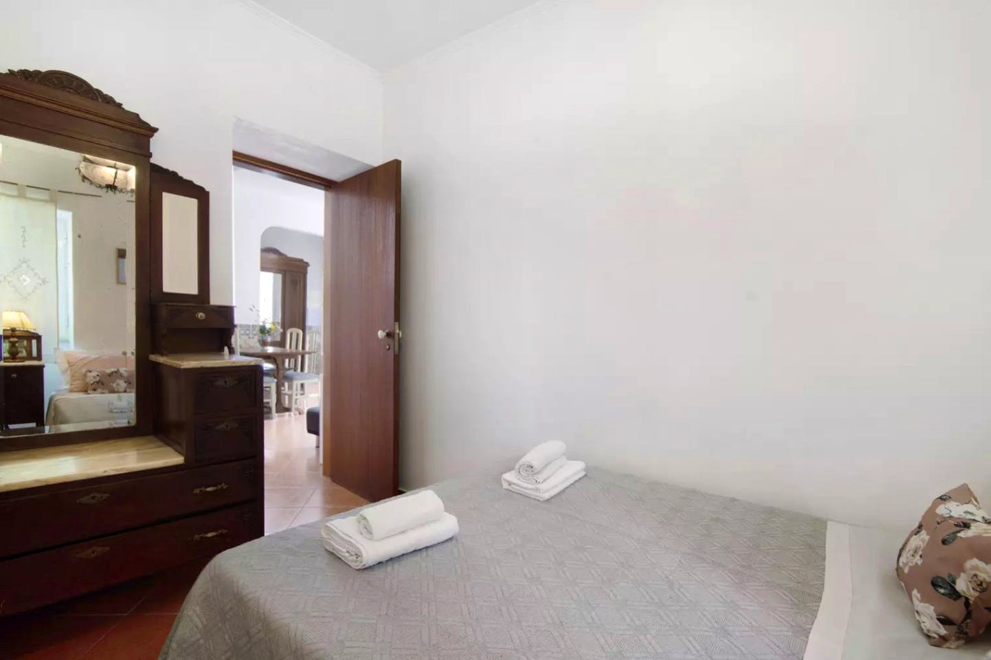 Double Room - In Two Bedroom House  -  Olhão Home  - Gallery -  10