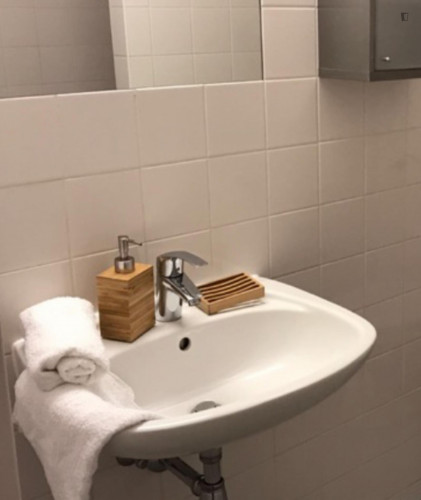 Comfy single bedroom close to the Pötzleinsdorfer Schlosspark