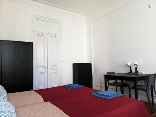 Twin bedroom in 5-bedroom house