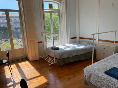 Bright twin bedroom near the Picoas metro -2