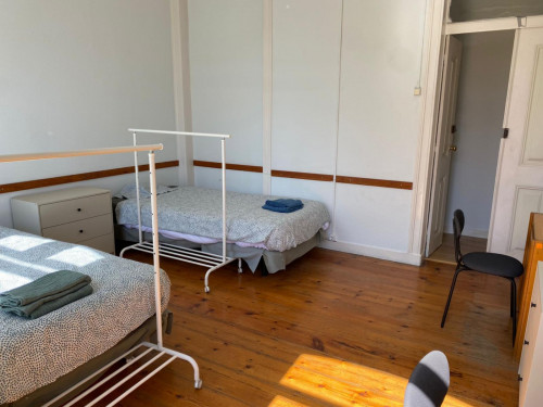 Bright twin bedroom near the Picoas metro -2