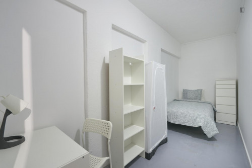Single bedroom in Alvalade area