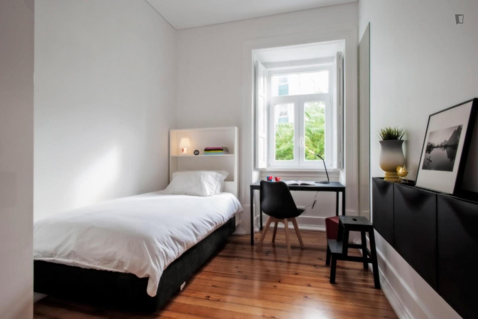  Good And Cosy Single Bedroom In A Super Residence Near Instituto Superior Técnico  -  Good and cosy single bedroom in a super residence near Instituto Superior Técnico  - Gallery -  1