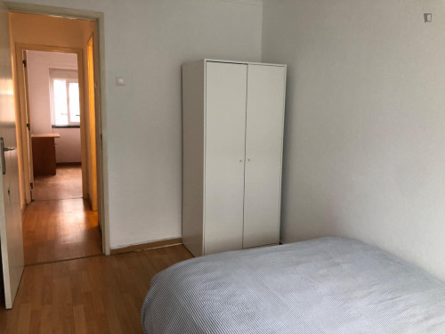 Comfy single bedroom near Colombo shopping centre