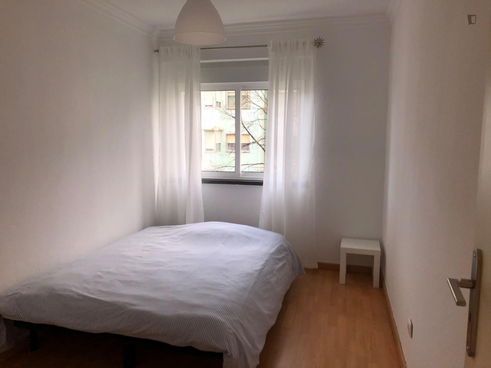 Comfy Single Bedroom Near Colombo Shopping Centre - 1
