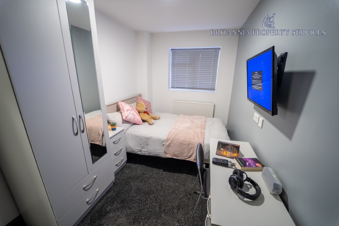  Studio Standard  -  76 Bournbrook Road  - Gallery -  9